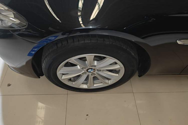 Used BMW 5 Series 2014 520Li Elegant Model Left Front Wheel Hub