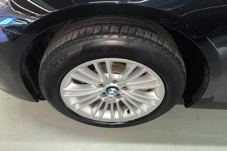 Used BMW 5 Series 2014 525Li Leading Model Left Front Wheel Hub