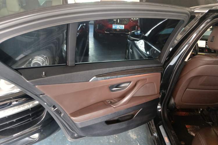 Used BMW 5 Series 2014 525Li Luxury Design Package Left Rear Door Interior