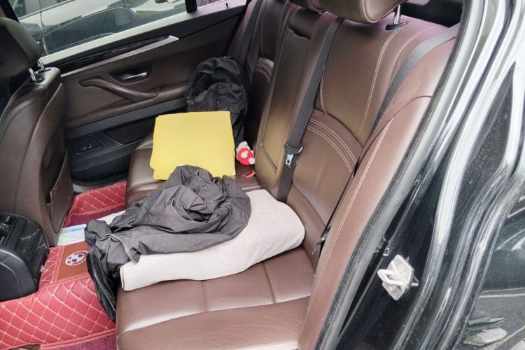 Used BMW 5 Series 2014 525Li Luxury Design Package Left Rear Seat