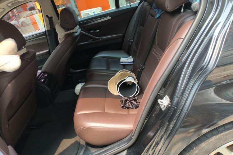 Used BMW 5 Series 2014 525Li Luxury Design Package Left Rear Seat