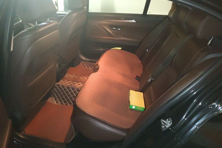 Used BMW 5 Series 2014 525Li Luxury Design Package Left Rear Seat