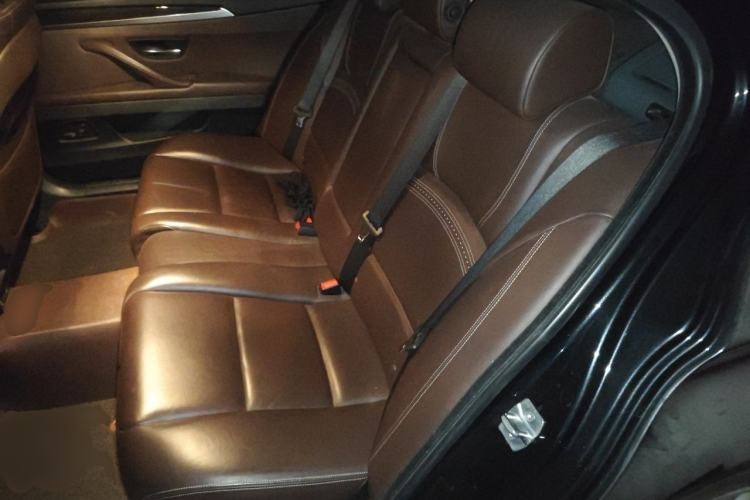 Used BMW 5 Series 2014 525Li Luxury Design Package Left Rear Seat