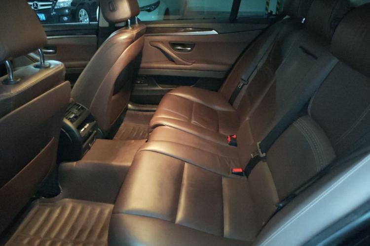 Used BMW 5 Series 2014 525Li Luxury Design Package Left Rear Seat