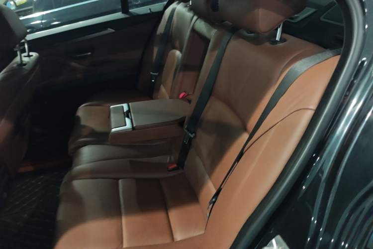 Used BMW 5 Series 2014 520Li Elegant Model Left Rear Seat