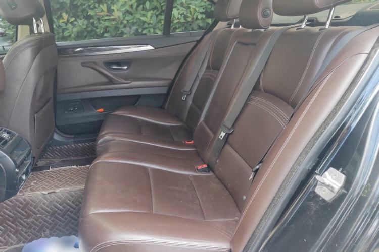 Used BMW 5 Series 2014 525Li Luxury Design Package Left Rear Seat