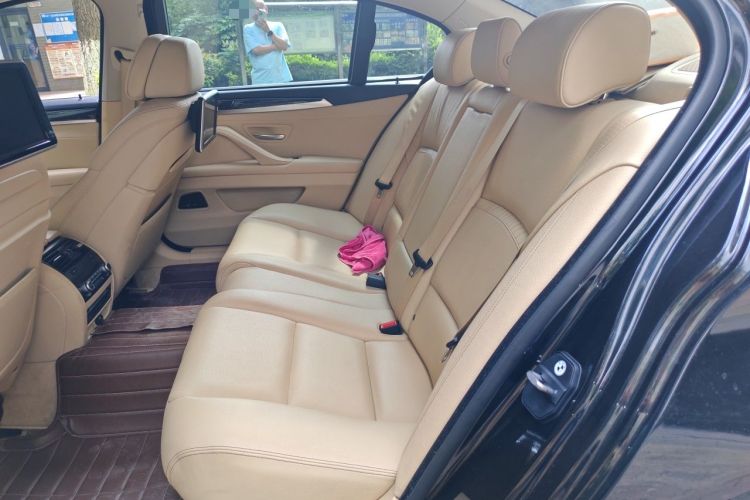 Used BMW 5 Series 2014 530Li Luxury Design Package Left Rear Seat