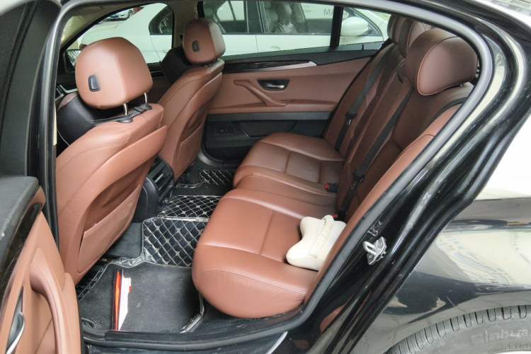Used BMW 5 Series 2014 525Li Leading Model Left Rear Seat