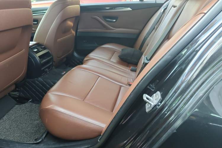 Used BMW 5 Series 2014 525Li Leading Model Left Rear Seat