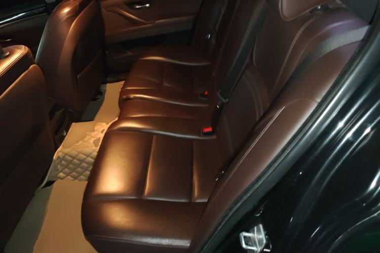 Used BMW 5 Series 2014 525Li Luxury Design Package Left Rear Seat
