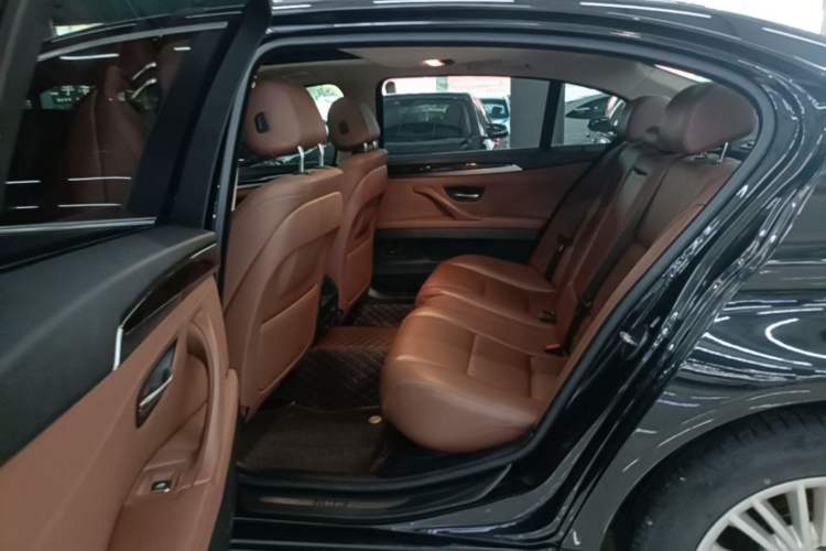 Used BMW 5 Series 2014 525Li Leading Model Left Rear Seat