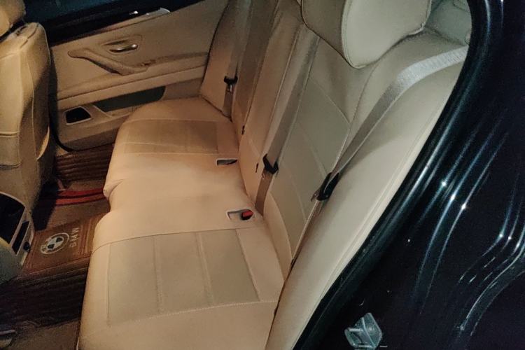 Used BMW 5 Series 2014 525Li Luxury Design Package Left Rear Seat