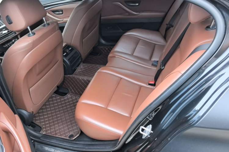 Used BMW 5 Series 2014 525Li Leading Model Left Rear Seat
