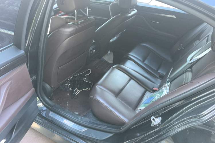 Used BMW 5 Series 2014 525Li Luxury Design Package Left Rear Seat