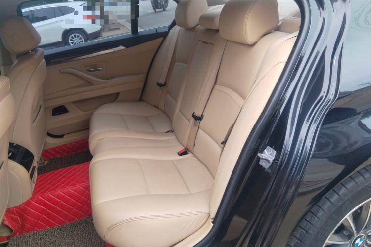 Used BMW 5 Series 2014 525Li Luxury Design Package Left Rear Seat