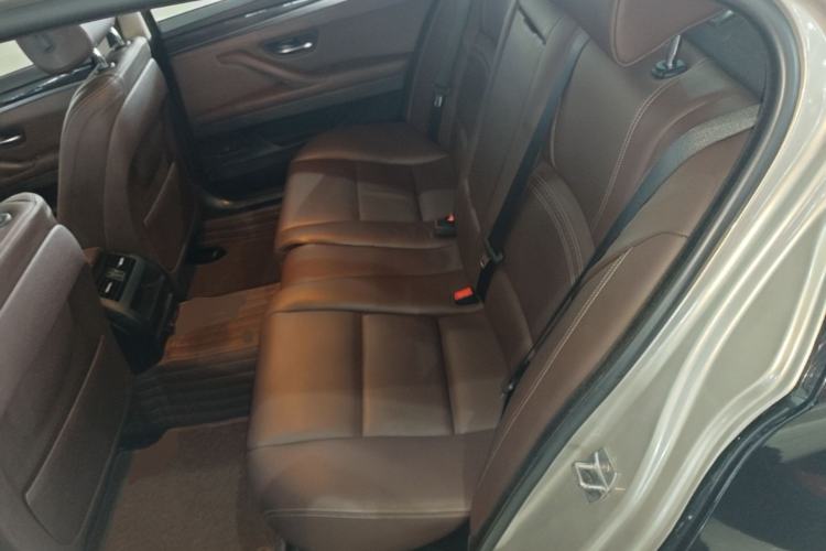 Used BMW 5 Series 2014 525Li Luxury Design Package Left Rear Seat