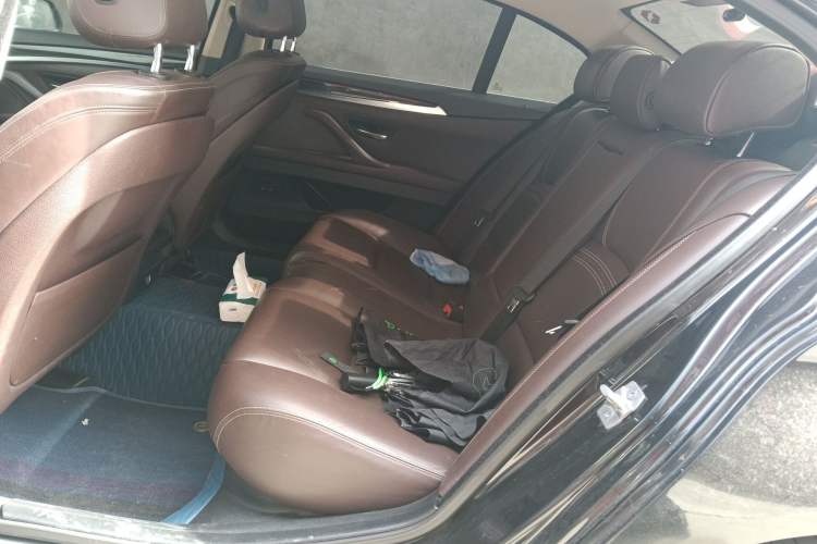 Used BMW 5 Series 2014 525Li Luxury Design Package Left Rear Seat