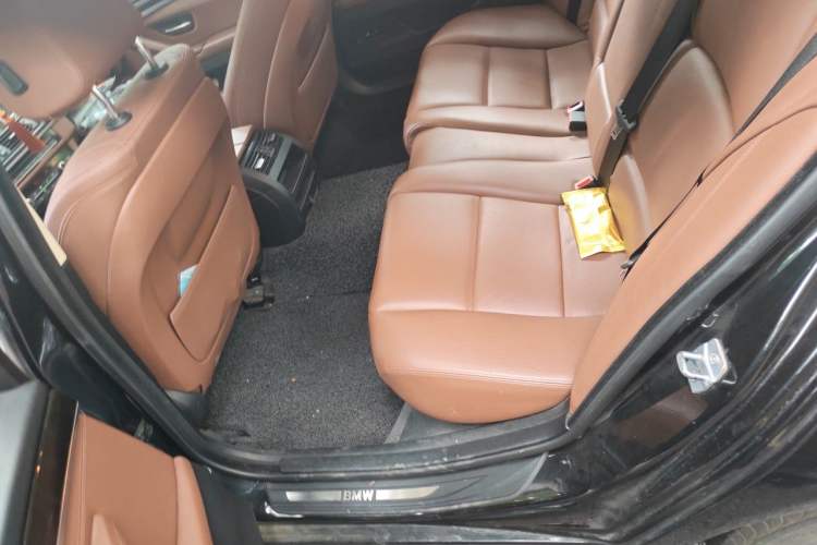 Used BMW 5 Series 2014 525Li Leading Model Left Rear Seat