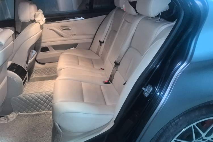 Used BMW 5 Series 2014 525Li Leading Model Left Rear Seat