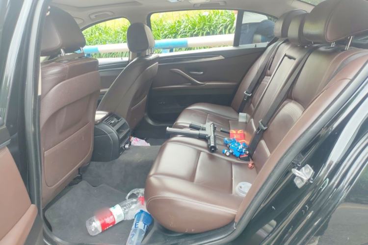 Used BMW 5 Series 2014 525Li Luxury Design Package Left Rear Seat