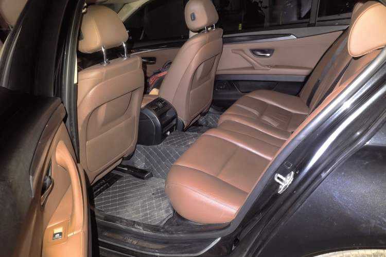 Used BMW 5 Series 2014 520Li Elegant Model Left Rear Seat