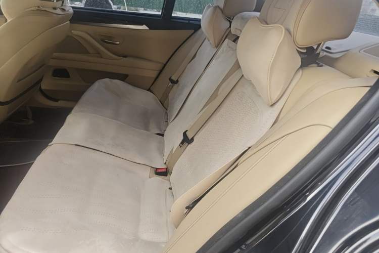 Used BMW 5 Series 2014 528Li Luxury Design Package Left Rear Seat