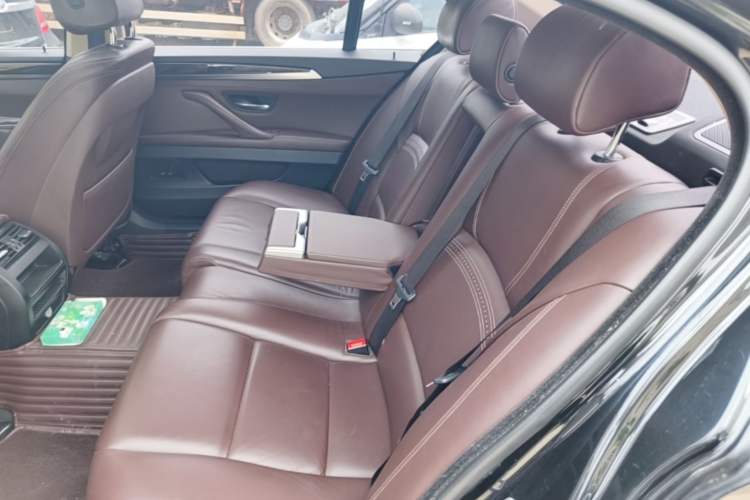 Used BMW 5 Series 2014 525Li Luxury Design Package Left Rear Seat