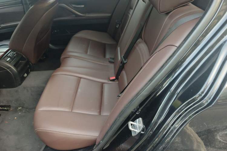 Used BMW 5 Series 2014 525Li Luxury Design Package Left Rear Seat
