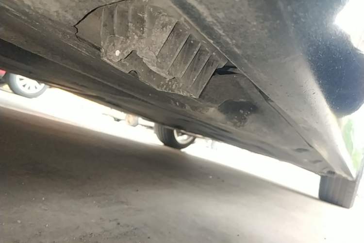 Used BMW 5 Series 2014 535Li Leading Model Left Side Sill