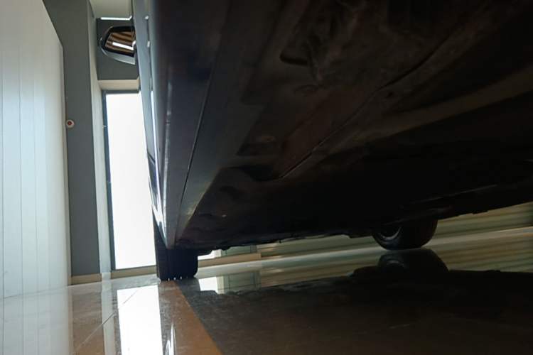 Used BMW 5 Series 2014 528Li xDrive Premium Edition Left Side Sill