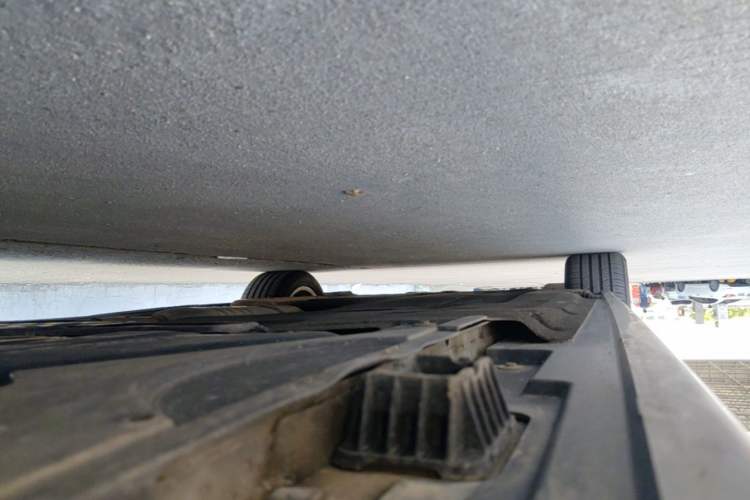Used BMW 5 Series 2014 525Li Leading Model Left Side Sill