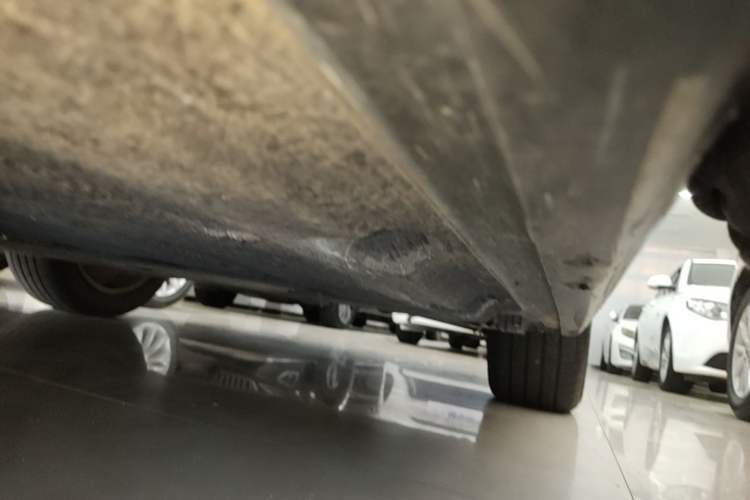 Used BMW 5 Series 2014 520Li Elegant Model Left Side Sill