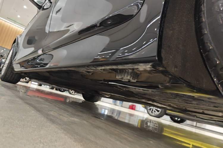 Used BMW 5 Series 2014 525Li Leading Model Left Side Sill