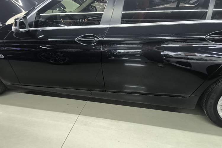 Used BMW 5 Series 2014 525Li Leading Model Left Side Sill