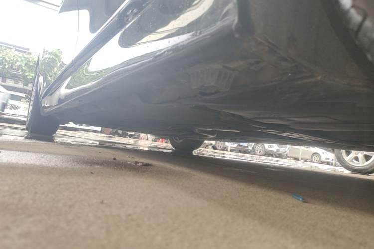Used BMW 5 Series 2014 525Li Leading Model Left Side Sill
