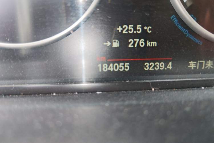 Used BMW 5 Series 2014 520Li Elegant Model Odometer Close Up
