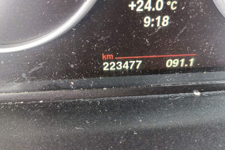 Used BMW 5 Series 2014 525Li Luxury Design Package Odometer Close Up
