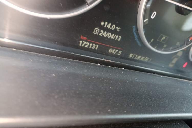 Used BMW 5 Series 2014 525Li Luxury Design Package Odometer Close Up