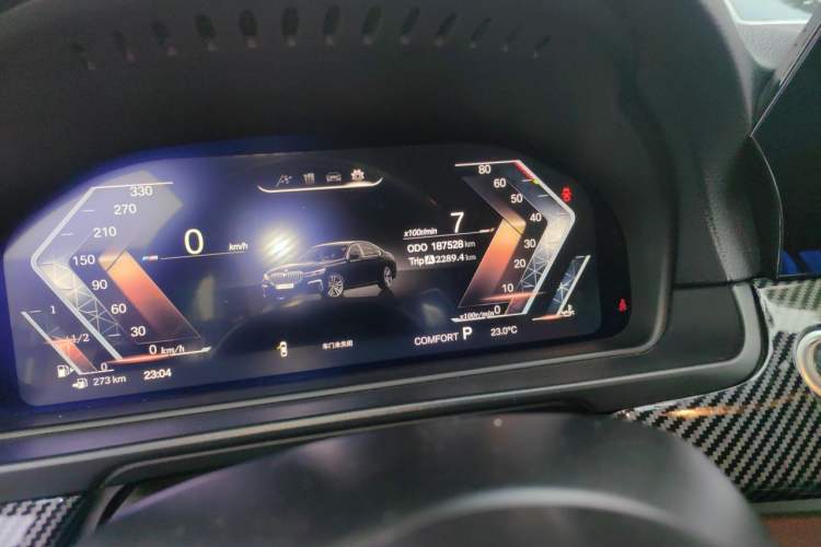 Used BMW 5 Series 2014 530Li Leading Model Odometer Close Up