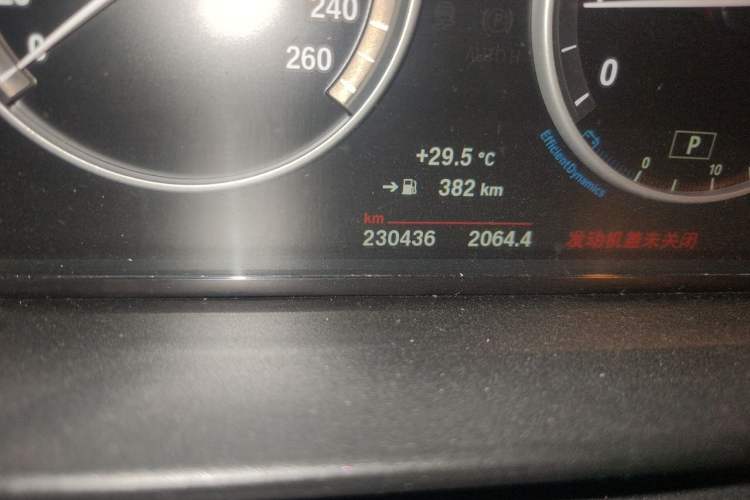 Used BMW 5 Series 2014 525Li Luxury Design Package Odometer Close Up