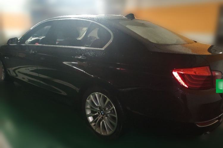 Used BMW 5 Series 2014 525Li Luxury Design Package Rear Left 45 Deg