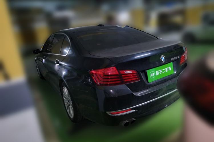 Used BMW 5 Series 2014 525Li Luxury Design Package Rear Left 45 Deg