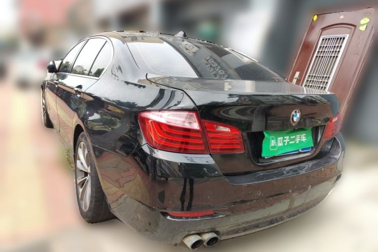 Used BMW 5 Series 2014 520Li Elegant Model Rear Left 45 Deg