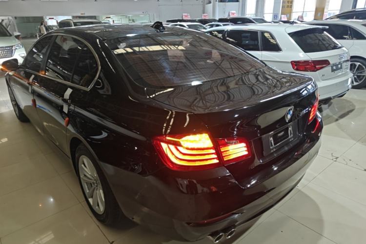 Used BMW 5 Series 2014 520Li Elegant Model Rear Left 45 Deg