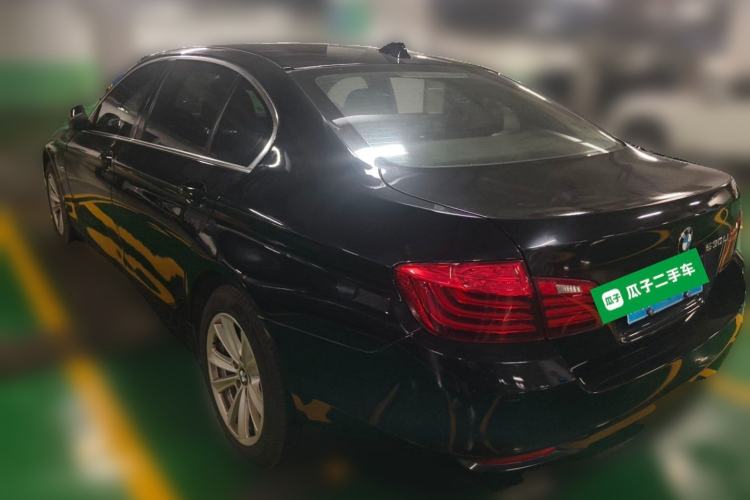 Used BMW 5 Series 2014 520Li Elegant Model Rear Left 45 Deg