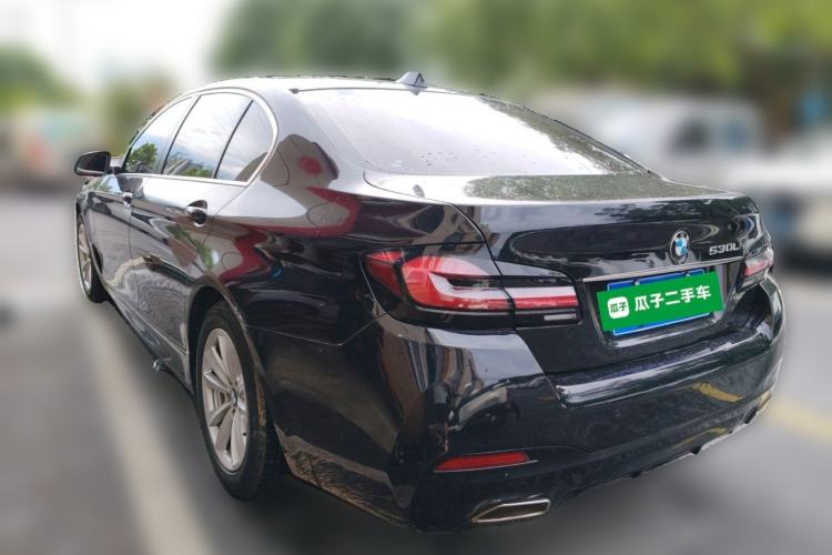 Used BMW 5 Series 2014 520Li Elegant Model Rear Left 45 Deg