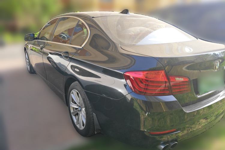 Used BMW 5 Series 2014 520Li Elegant Model Rear Left 45 Deg