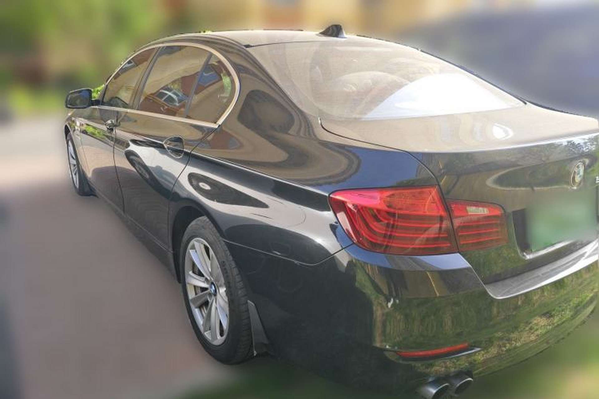 Used BMW 5 Series 2014 520Li Elegant Model Rear Left 45 Deg