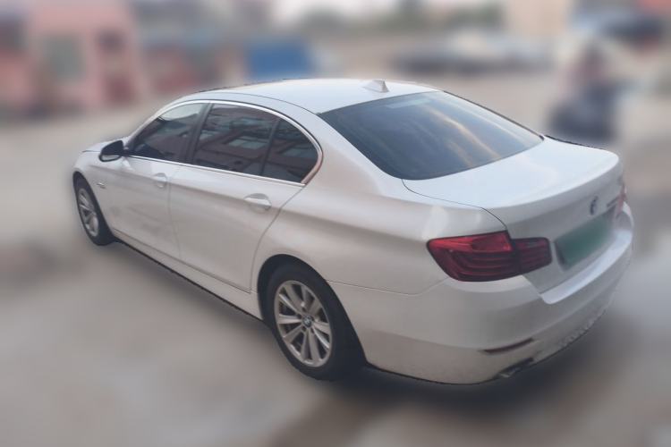 Used BMW 5 Series 2014 520Li Elegant Model Rear Left 45 Deg