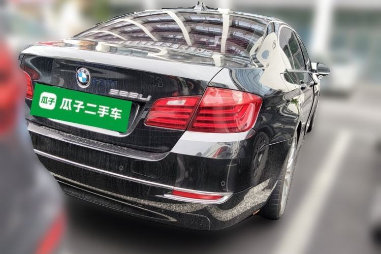 Used BMW 5 Series 2014 525Li Luxury Design Package Rear Right 45 Deg